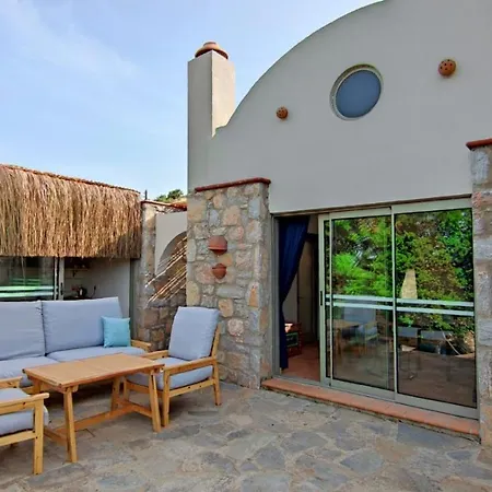 Mucho Villages Bed & Breakfast *